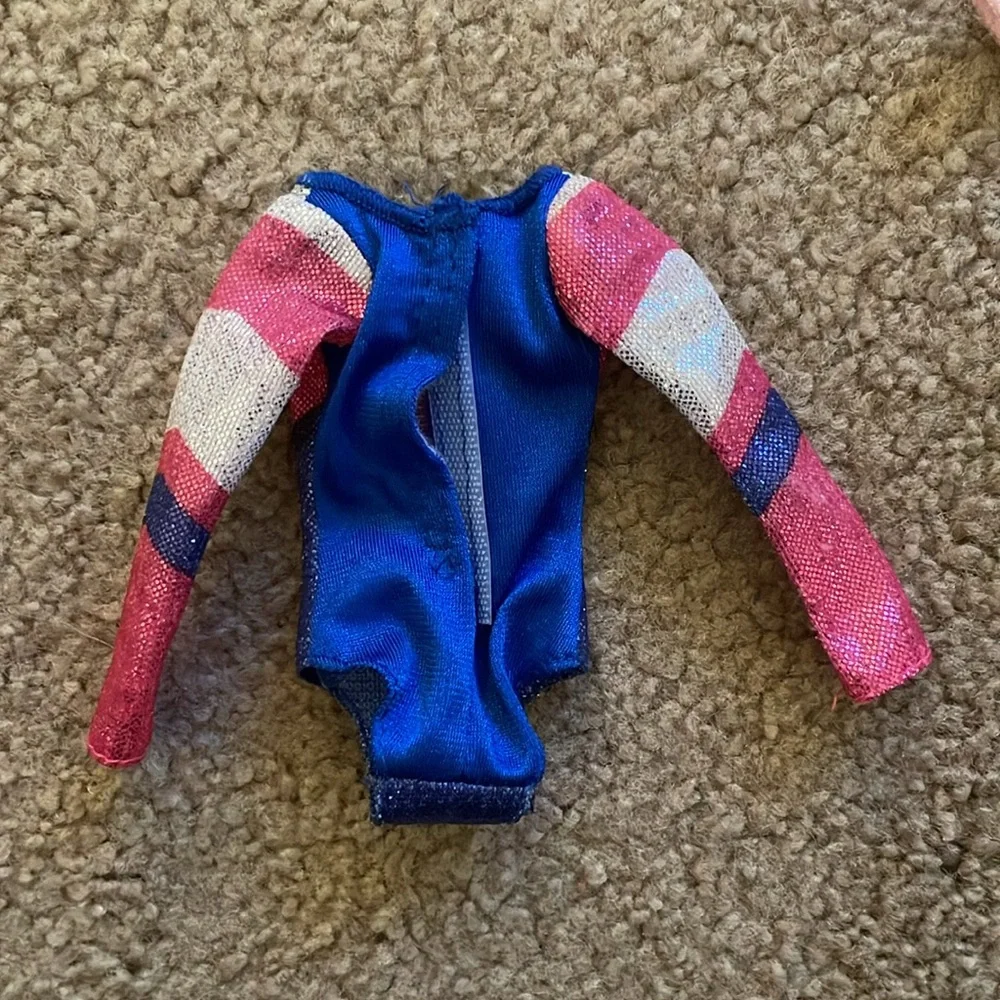 Barbie Gymnastics Accessories - Thirteen Pieces - Picture 3 of 10